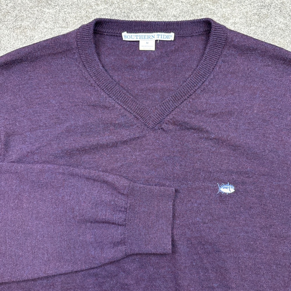 Southern Tide merino wool v-neck sweater men's medium purple business casual‎